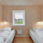 Serey - 500m From The Sea By Interhome *