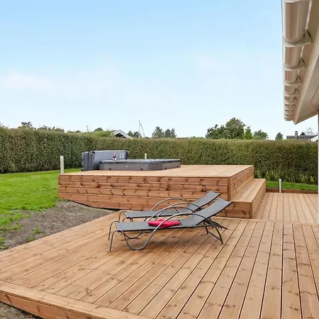 Serey - 500m From The Sea By Interhome 펜션 *